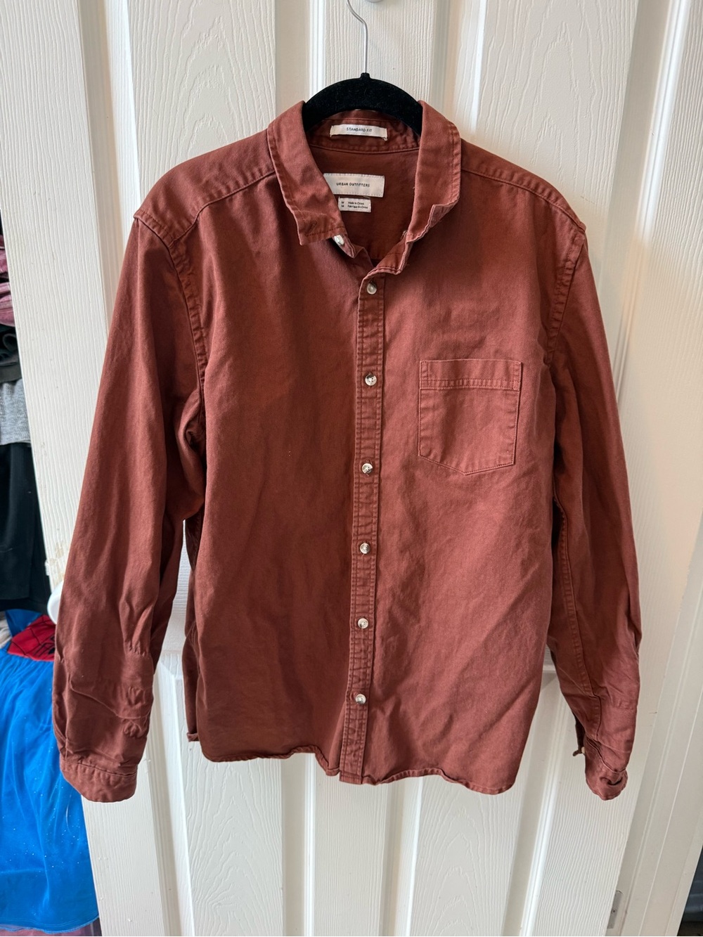 Urban Outfitters Rust Brown Standard Fit Button-Up Shirt Men’s M